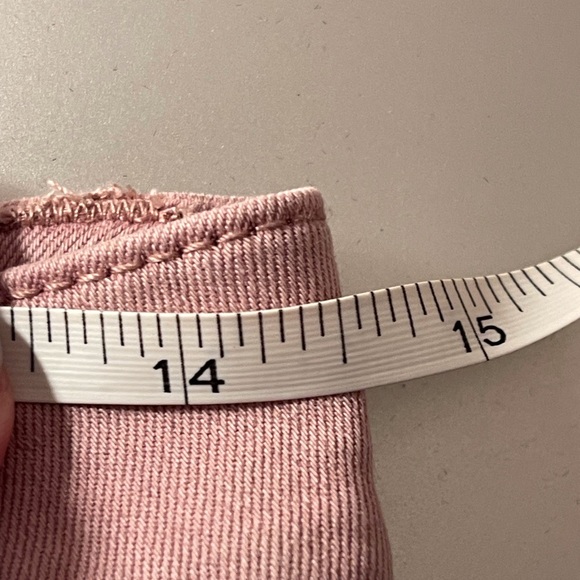 NWOT Tribal Jeans crop straight in a gorgeous dusty rose
Size 6 - Picture 7 of 7